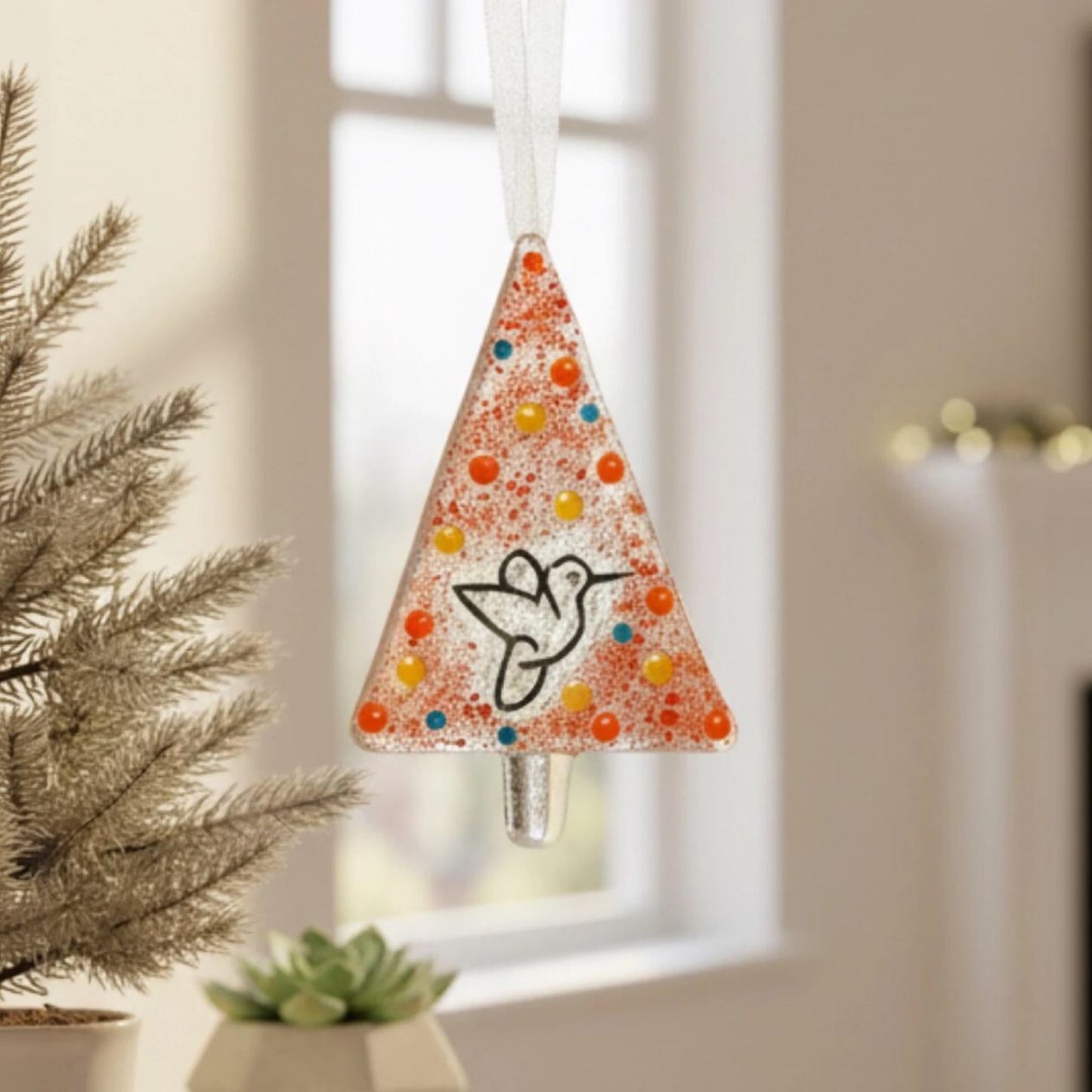 Hummingbird Dots Tree