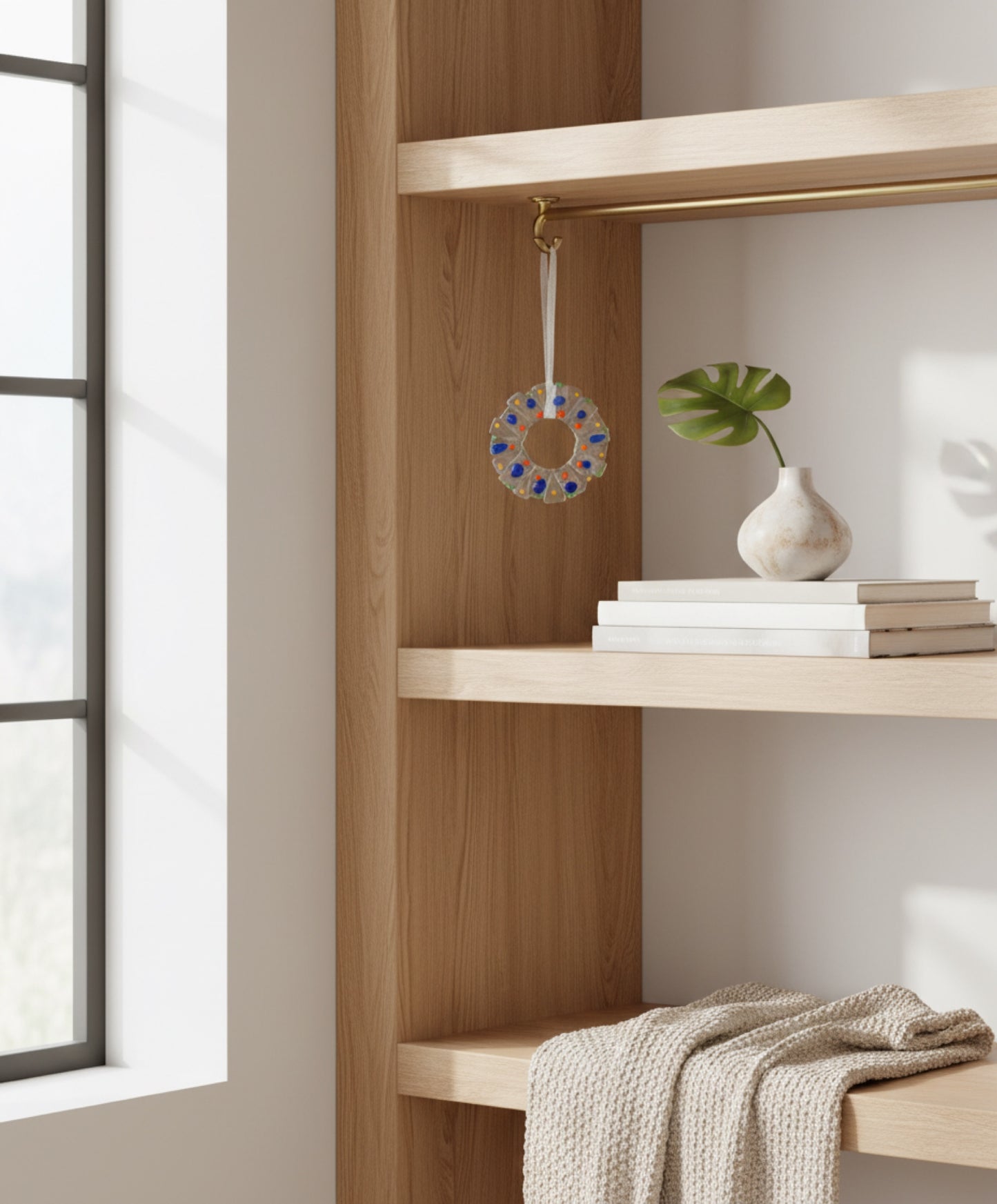 მყუდრო ლურჯი კონფეტის გვირგვინი